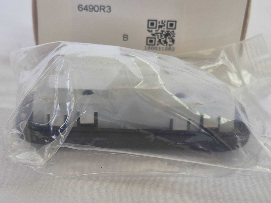 Кнопка відкривання багажника 6490R3 Citroen, Peugeot