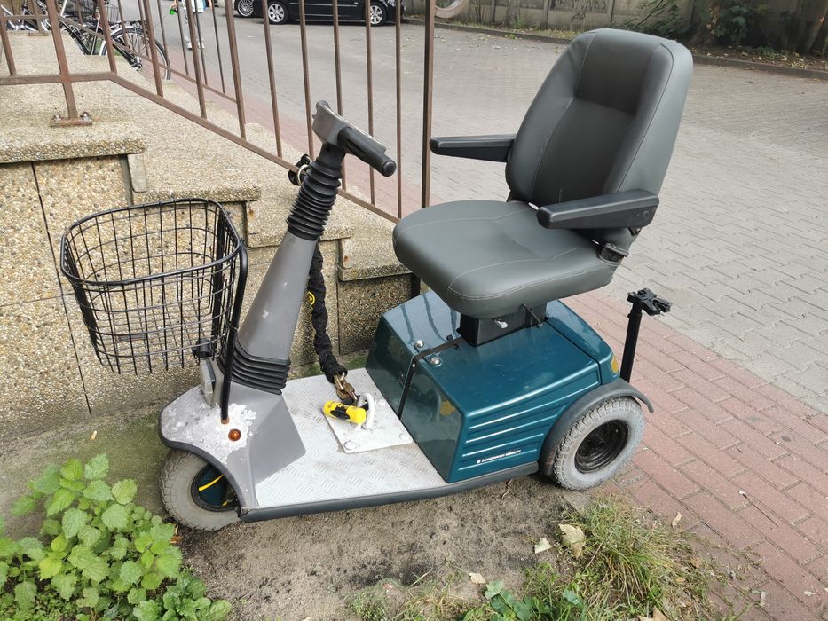 Skuter wózek inwalidzki elektryczny