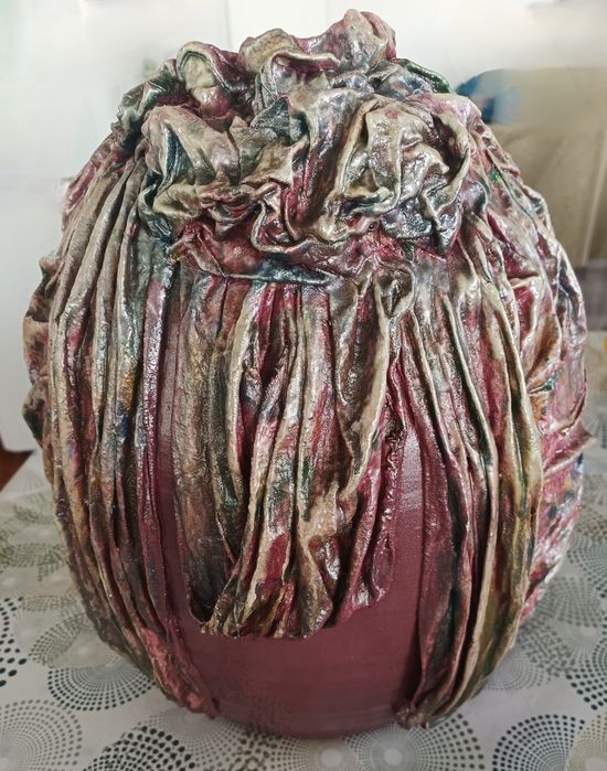 Vaso drapeado feito à mão