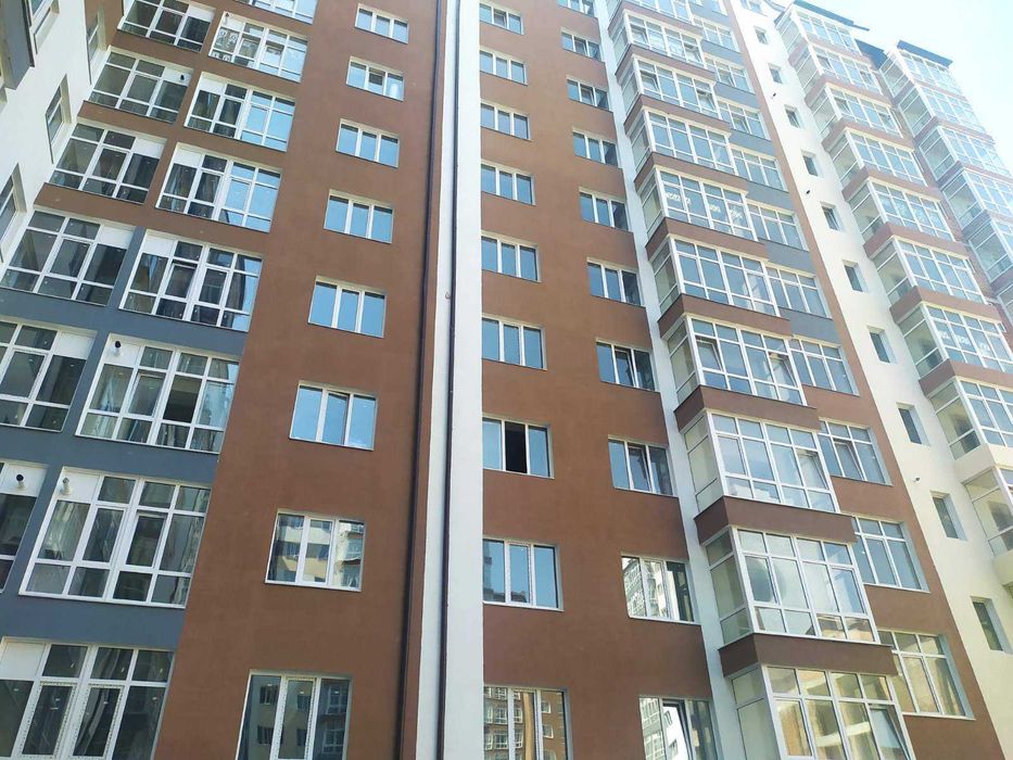 Продам, , ЗДАНА, Центр, 2-х кімнатна, блія гот.Надї