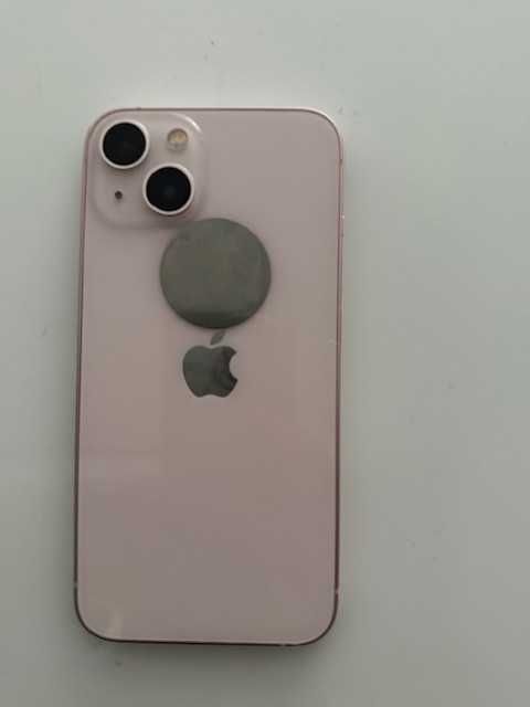 iPhone 13  128GB  z wyposażeniem dodatkowym