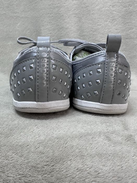 Adidas neo label