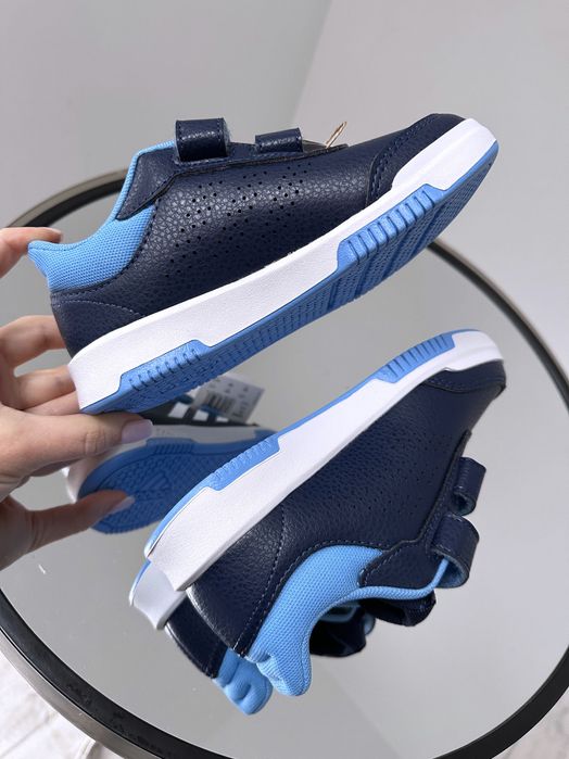 Популярные детские кроссовки на липучках  Adidas 30/31р