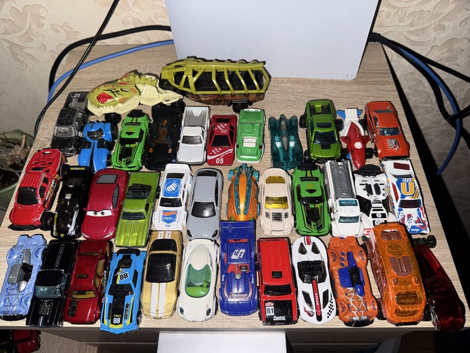 Машинки хот вилс Hot wheels