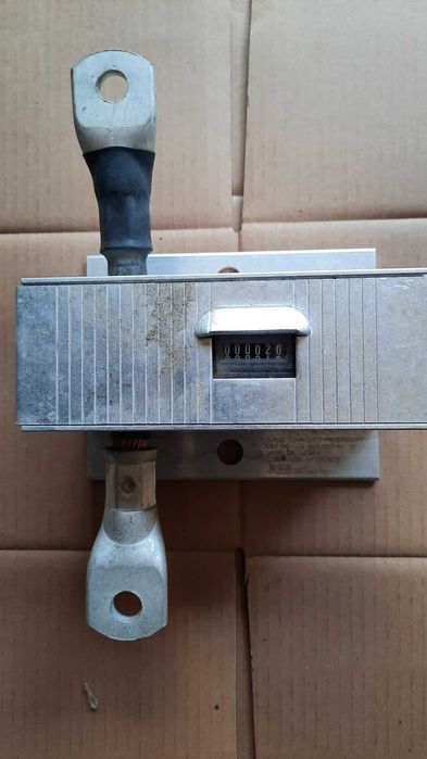 комплектующие к вакуумному выключателю  VD4