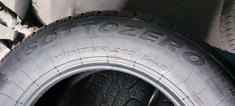 Резина зимова, нова, Pirelli Sottozero 210 Serie II 225\60 R16: 3 000 ...