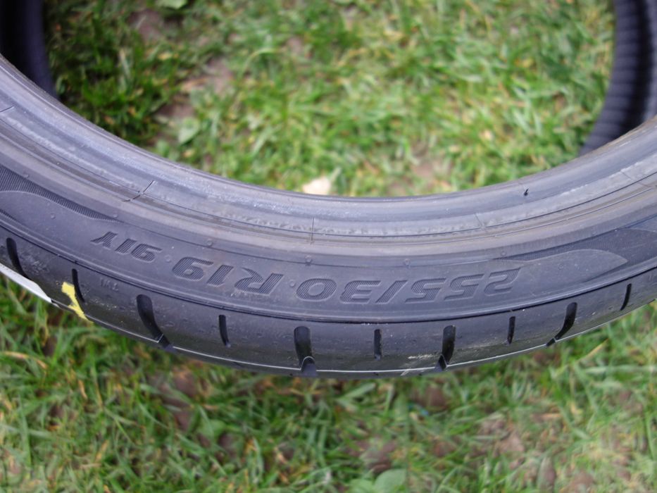 Opony 255/30/19 PIRELLI P ZERO 4 Sztuki NOWE!!