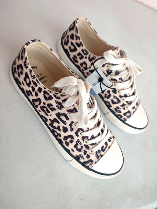 Tênis leopardo a estrear