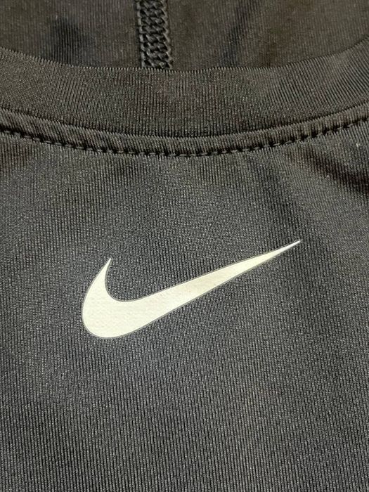 Жіноча спортивна майка Nike L