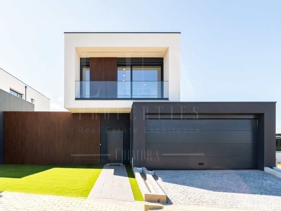 Moradia T4 | Pinhal do Bispo