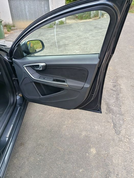 VOLVO V60 D2 1.6