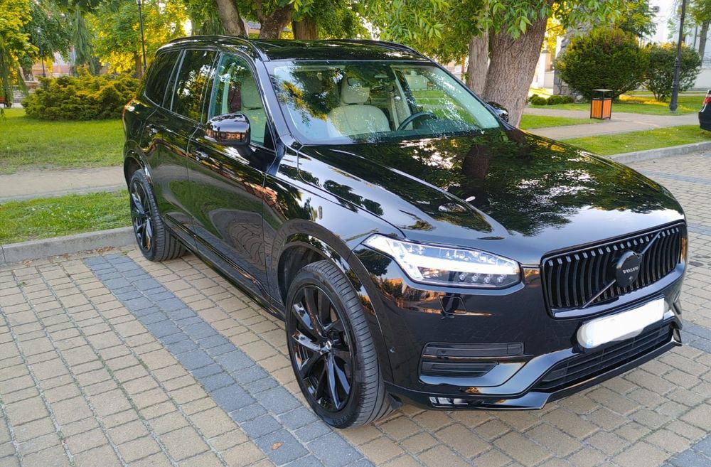 Volvo XC90 B6 mild hybrid,  7os. Auto delikatnie przytarte