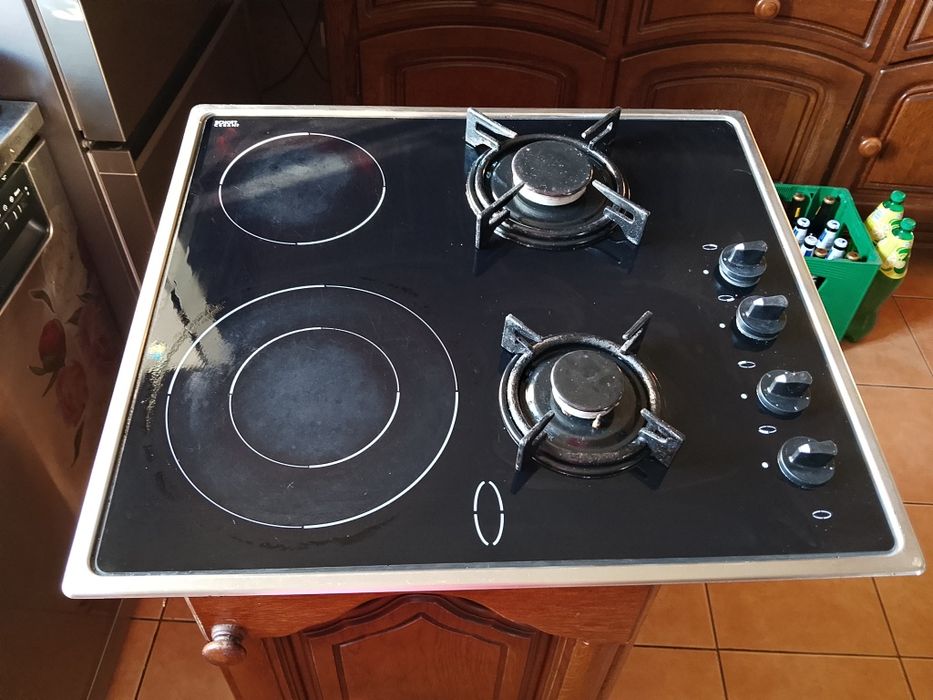 Płyta ceramiczna elektryczno-gazowa Amica.