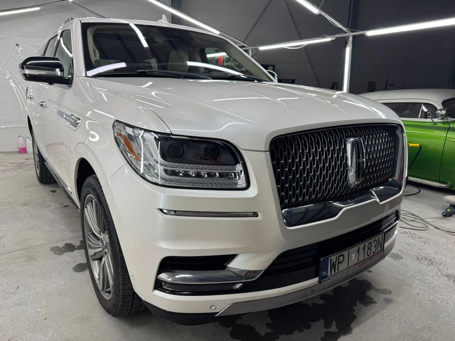 Lincoln Navigator