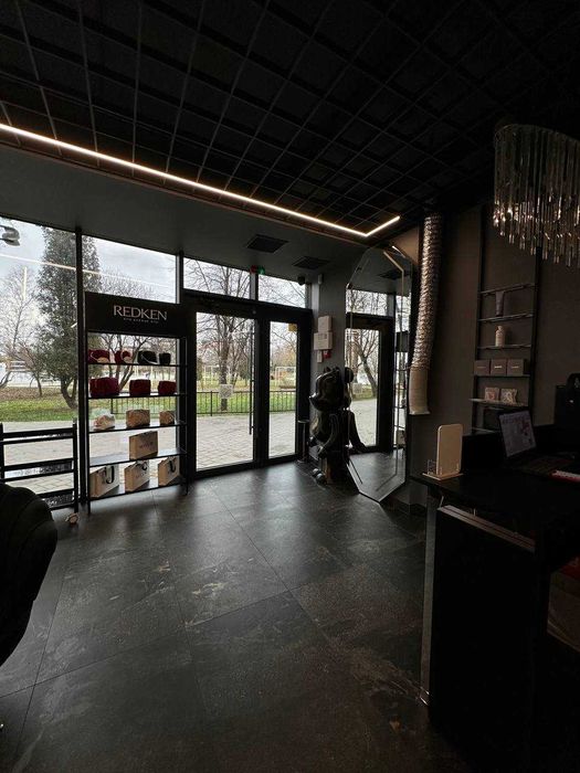 Продається готовий бізнес діючий салон краси на березі міського озера