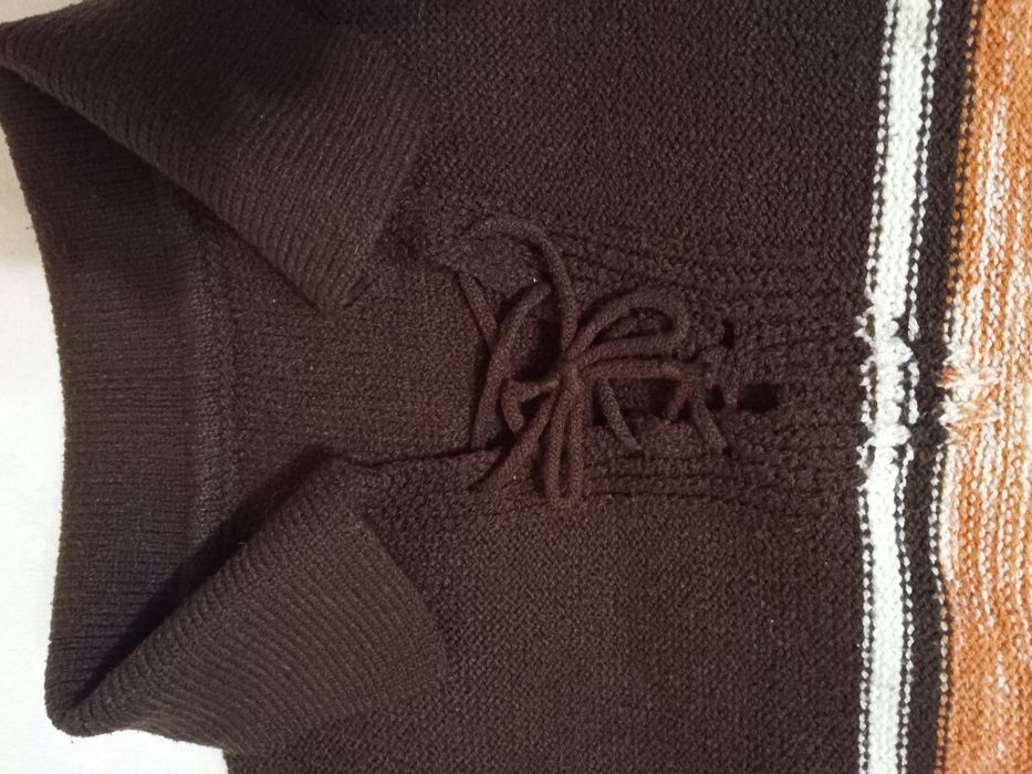 Жіноча шерстяна кофтинка , S