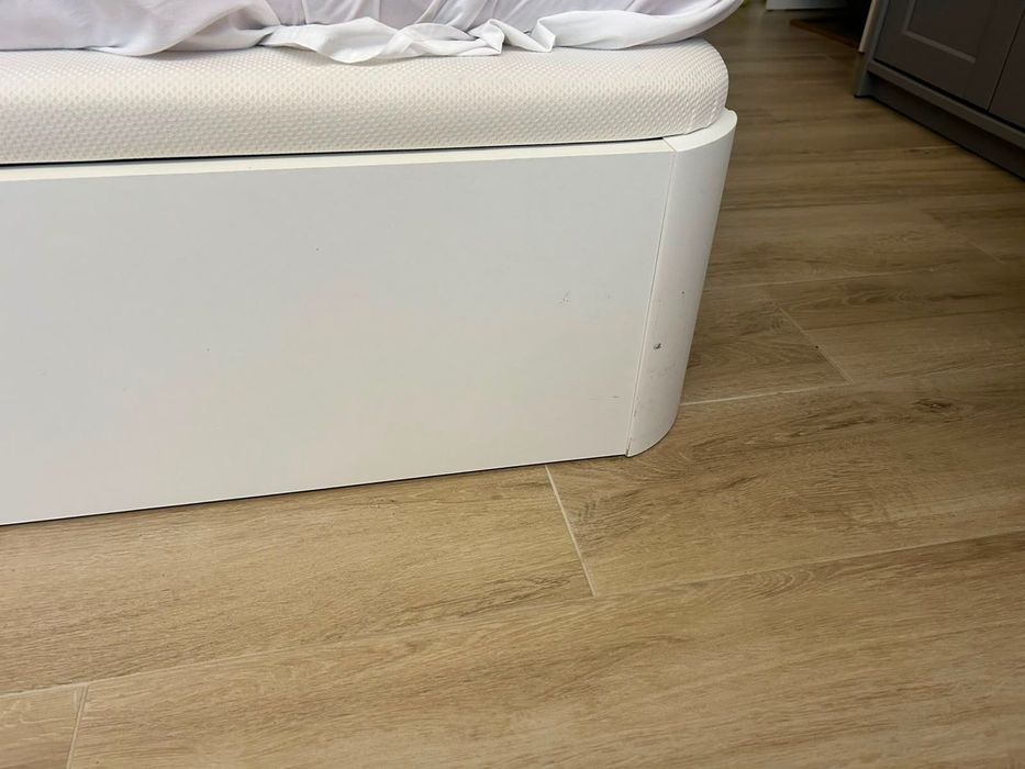 Cabeceira de cama e sommier 140x190 cm