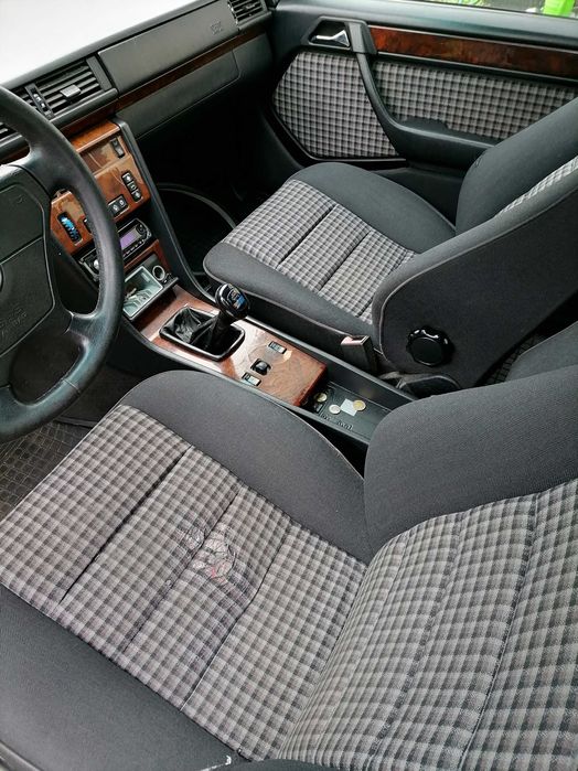 Mercedes W124 S124 Kombi Verkleidung Kofferraum Hinten Rechts Grau