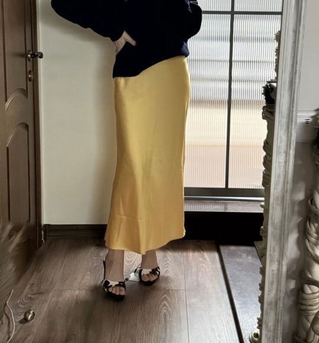 Атласна спідниця zara
