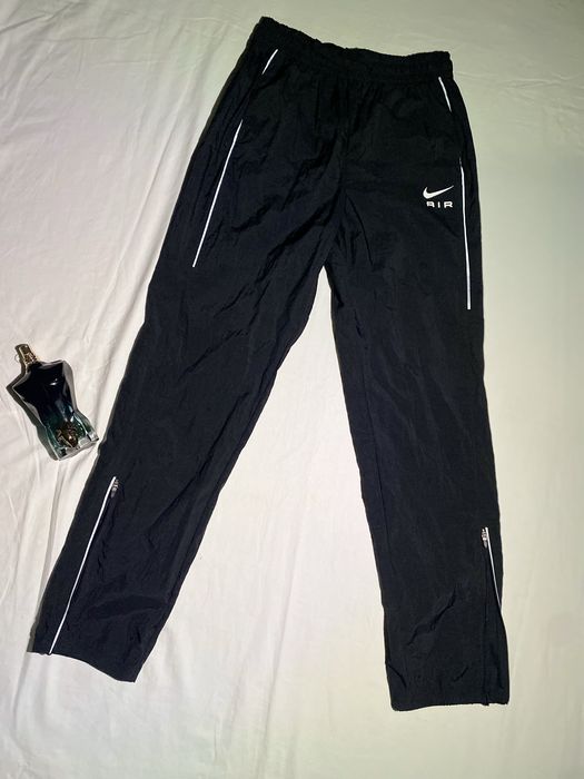 Нейлонові штани nike air