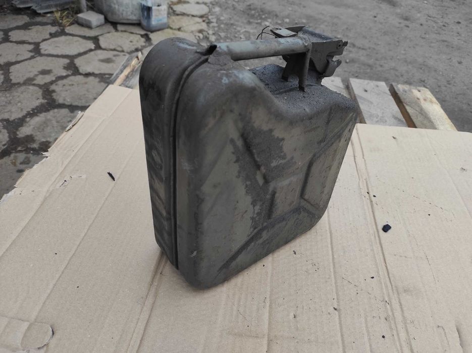 Kanister stalowy 5 litrów