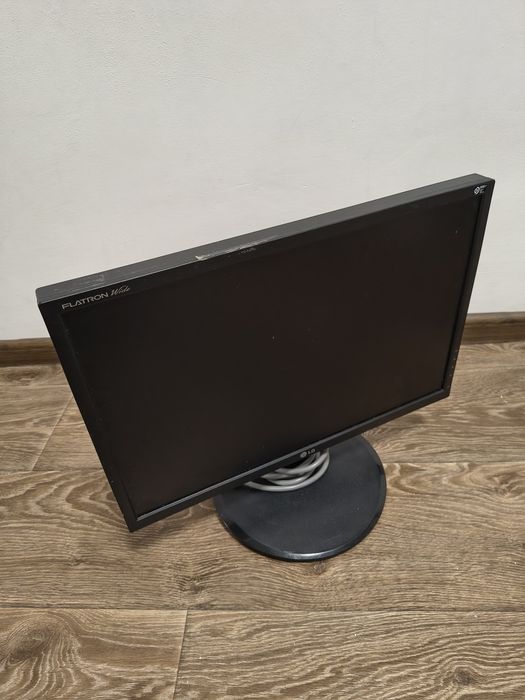 Монітор LG Flatron 19 дюймів