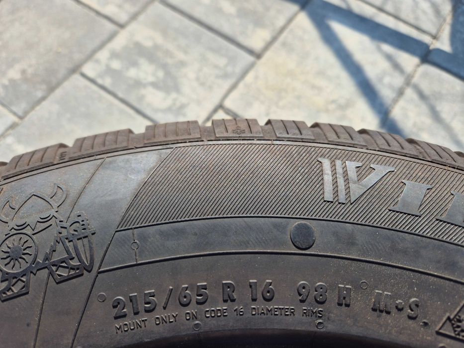4x Viking WinTech 215/65r16 98H N2597