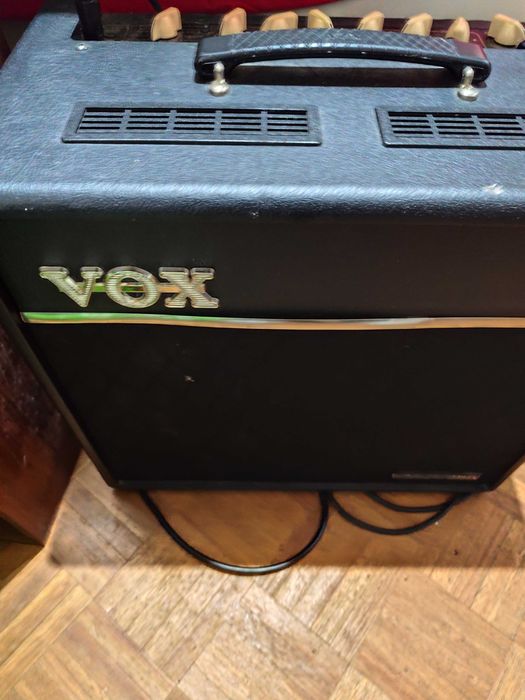 Guitarra les paul + amplificador + pedaleira