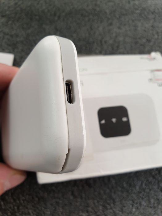 Роутер 4G FDD LTE Mobile WiFi model MF800-2