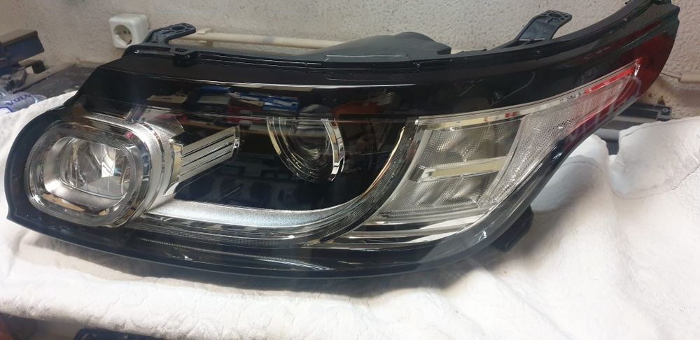 Farol Range Rover Sport
