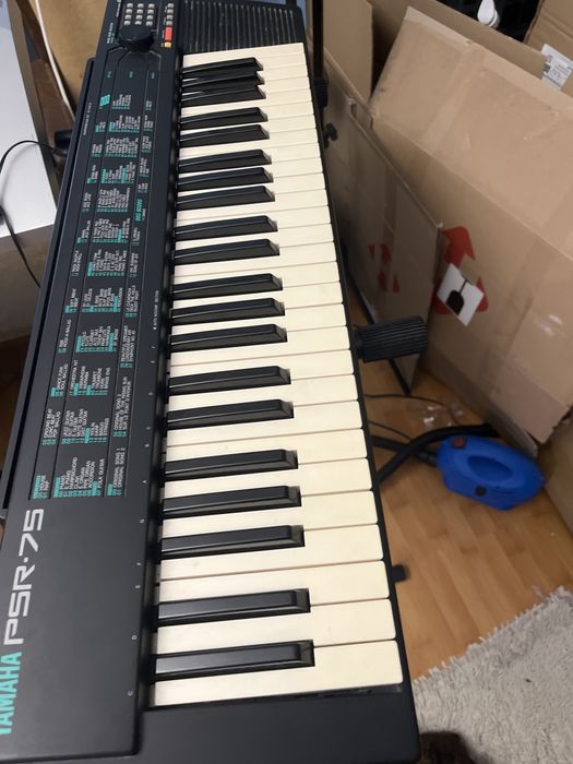 Yamaha:PSR-76 ;PSR-78+навушники