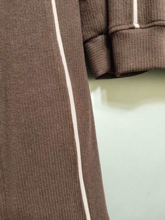 Продаю  костюм трикотаж рубчик