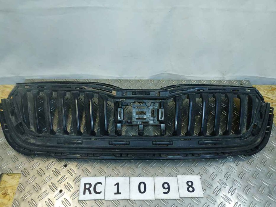 VAG Scala 18- решітка радіатора паяна RC1098