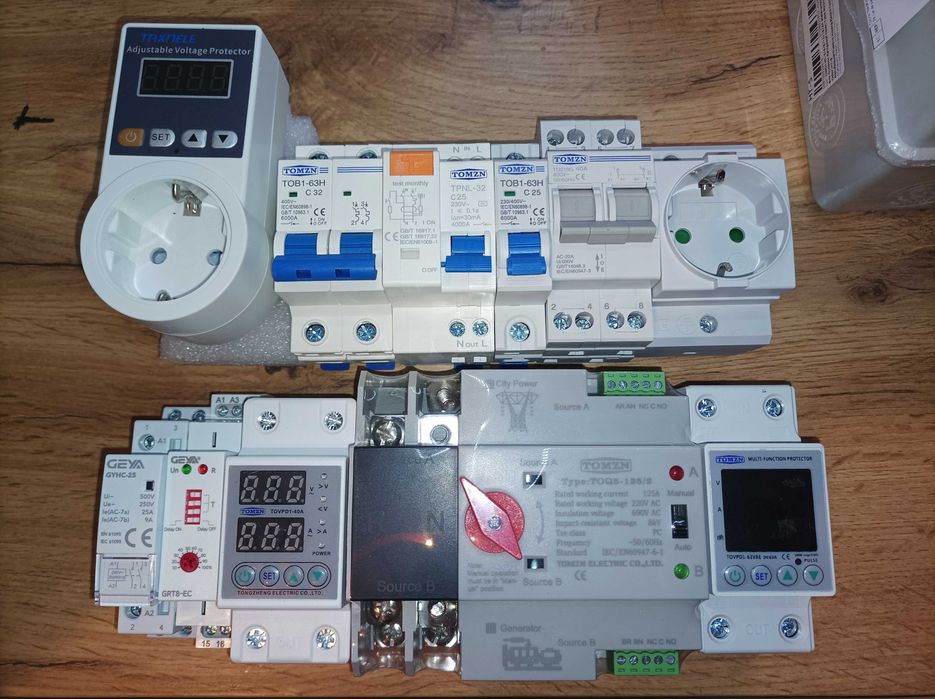Реле контролю напруги напряжения TOMZN 4 кнопки 40A 63А 63А kWh