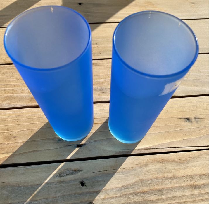 Dwie wysokie szklanki