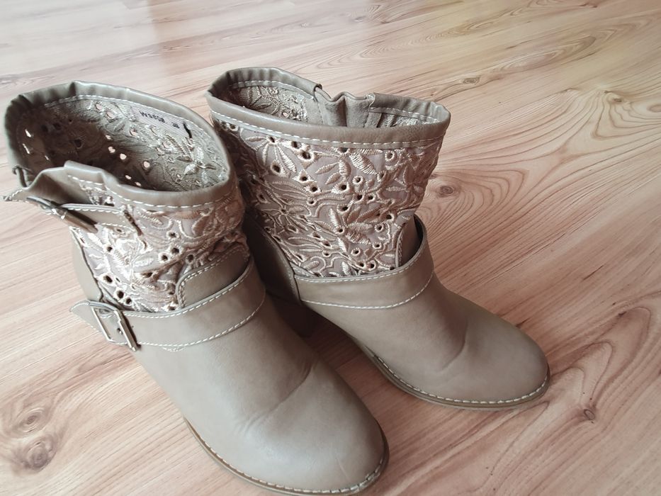 Buty damskie kolor beżowy