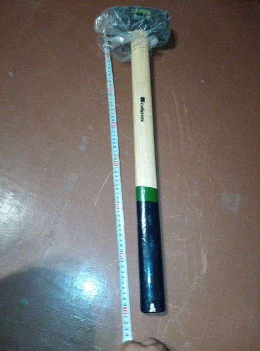 Кувалда 4 кг. с деревянной ручкой