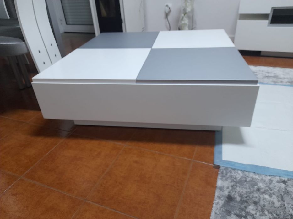 Mesa de sala como nova