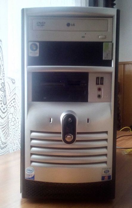 Komputer PC Intel Core2Quad Q6600, 3GB RAM, 250GB HDD, Radeon HD 3850