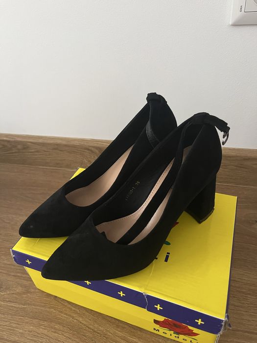 Туфлі замшеві 35 розмір