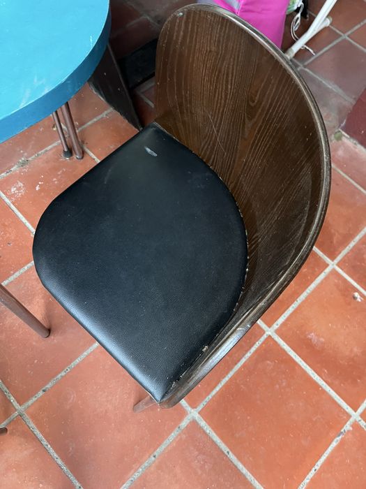 Mesa de jardim com 4 cadeiras