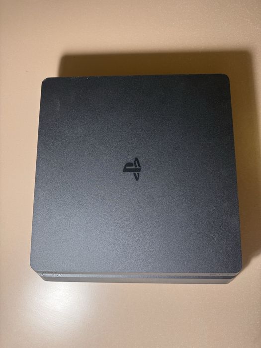 PlayStation 4 Slim 1TB