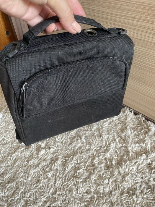 Продам сумочку для відеокамери, косметичку, для дрібничок.