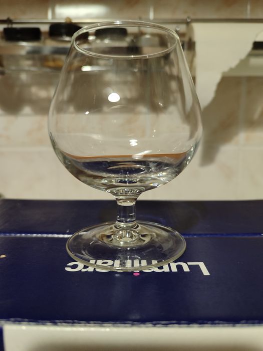 Luminarс фужери нові, стакани восьмигран.