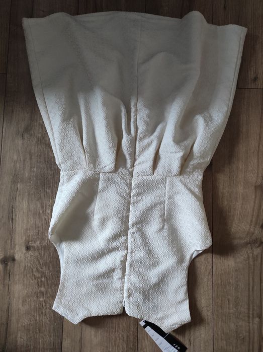 Sukienka damska wyjściowa nowa L