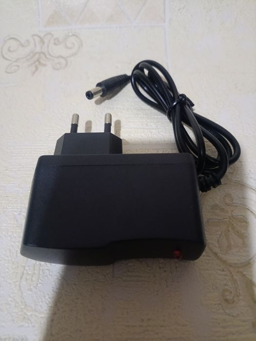 Блок питания 6V/1A - для тонометров, Т2-тюнеров, роутеров и др.
Адапте