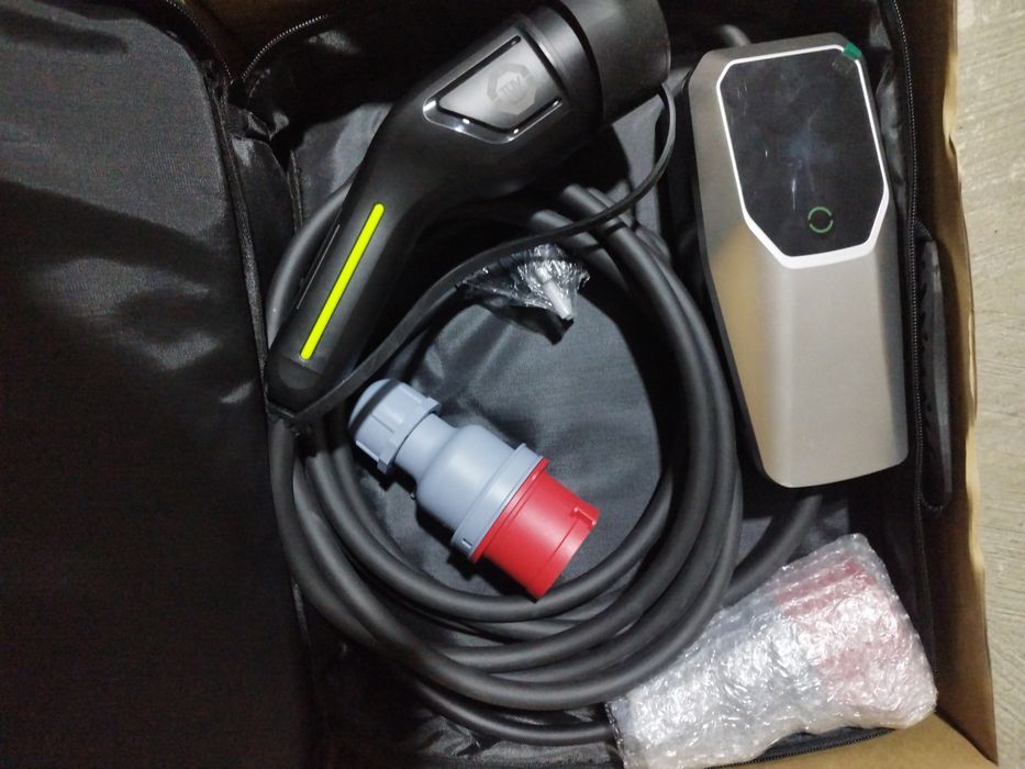 Carregador de veículos elétricos e híbridos