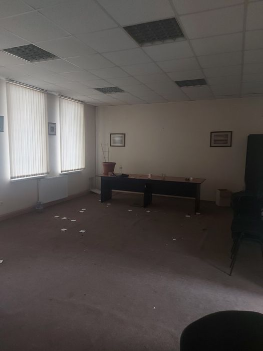 Продам 2 эт здание в центре