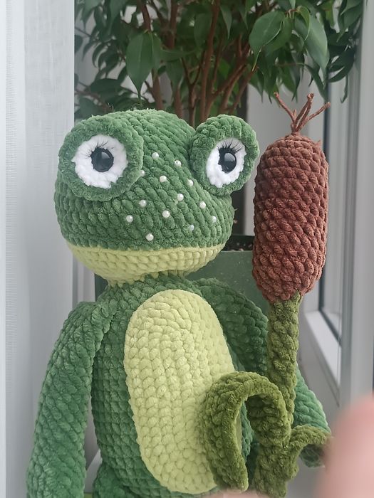 В'язана жаба. Іграшка жабка. Іграшки на замовлення