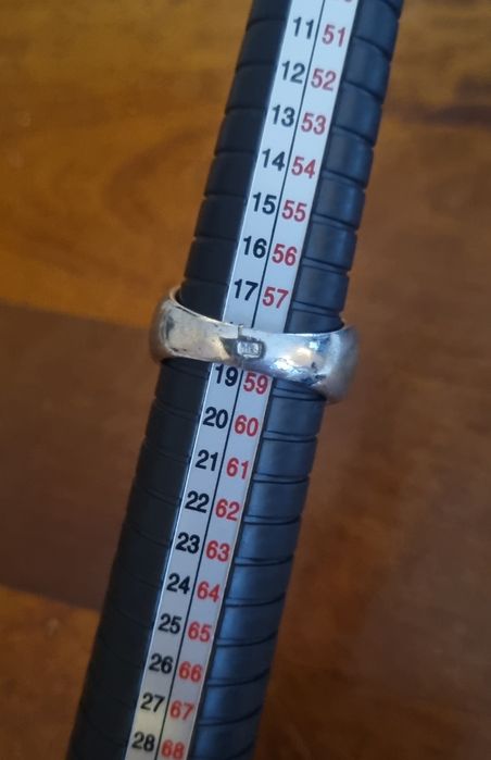 Elegancki duży srebrny pierścionek 925